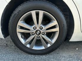 2017 HYUNDAI ELANTRA SEDAN 4-CYL, 2.0 LITER SE SEDAN 4D