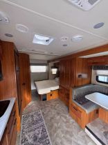 2017 JAYCO MELBOURNE - - 24M
