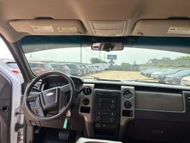 2010 FORD F150 SUPERCREW CAB PICKUP V8, 16V, 4.6 LITER XL PICKUP 4D 5 1/2 FT
