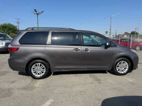 2015 TOYOTA SIENNA VAN V6, 3.5 LITER XLE MINIVAN 4D