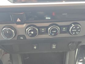 2017 Toyota Tacoma Double Cabtrd Off-road Pickup 4d 5 Ft - Image 26