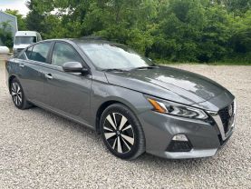2022 NISSAN ALTIMA SEDAN 4-CYL, 2.5 LITER 2.5 SV SEDAN 4D at T&T Repairables - used car dealership in Spencer, Indiana.