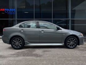 2017 Mitsubishi Lancer Es Sedan 4d - Image 6