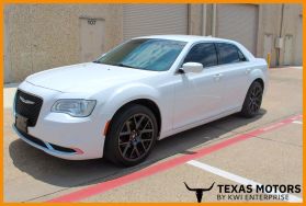 2019 CHRYSLER 300 SEDAN V6, 3.6 LITER 300 TOURING SEDAN 4D