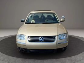 2001 VOLKSWAGEN PASSAT (NEW) SEDAN V6, 2.8 LITER GLX SEDAN 4D
