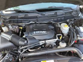 2018 RAM 2500 CREW CAB PICKUP V8, HEMI, 6.4 LITER TRADESMAN PICKUP 4D 6 1/3 FT