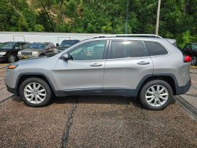 2017 JEEP CHEROKEE SUV V6, 3.2 LITER LIMITED SPORT UTILITY 4D