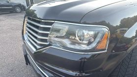 2015 Lincoln Navigator - Image 10