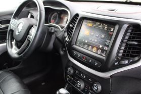 2018 Jeep Cherokee - Image 11