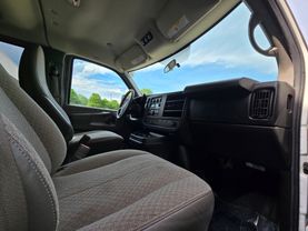 2014 Chevrolet Express 3500 Passengerlt Extended Van 3d - Image 10
