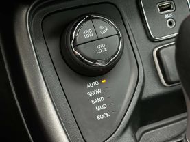 2018 JEEP COMPASS SUV 4-CYL, MULTIAIR, PZEV, 2.4 LITER TRAILHAWK SPORT UTILITY 4D