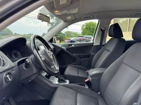 2017 VOLKSWAGEN TIGUAN LIMITED SUV 4-CYL, TURBO, 2.0 LITER 2.0T 4MOTION SPORT UTILITY 4D