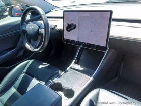 -2020 Tesla Model 3 - Image 20