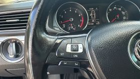 2018 Volkswagen Passat - Image 31