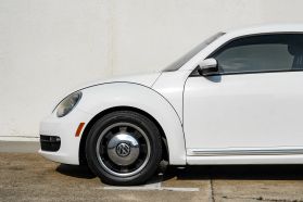 2012 Volkswagen Beetle - Image 13