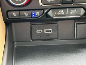 2021 CHEVROLET SUBURBAN SUV 6-CYL, TURBO DIESEL, 3.0 LITER PREMIER SPORT UTILITY 4D