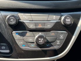2017 CHRYSLER PACIFICA VAN V6, 3.6 LITER LX MINIVAN 4D at T&T Repairables - used car dealership in Spencer, Indiana.