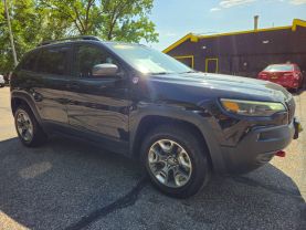 2019 JEEP CHEROKEE SUV V6, 3.2 LITER TRAILHAWK SPORT UTILITY 4D