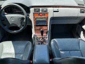 2001 MERCEDES-BENZ E-CLASS SEDAN V6, 3.2 LITER E 320 SEDAN 4D