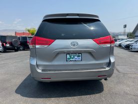 2011 TOYOTA SIENNA VAN V6, 3.5 LITER LE MINIVAN 4D