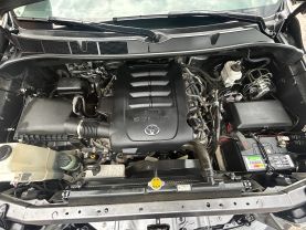2015 TOYOTA SEQUOIA SUV V8, FLEX FUEL, 5.7 LITER SR5 SPORT UTILITY 4D