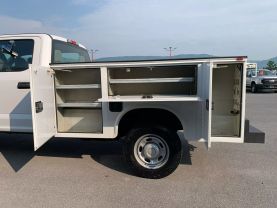 2019 FORD F250 SUPER DUTY CREW CAB 8FT KNAPHEIDE SERVICE BED TRUCK SERVICE/UTILITY TRUCKS V8, FLEX FUEL, 6.2 LITER XL PICKUP 4D 8 FT - Eddies Auto Sales