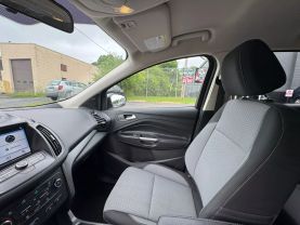 2017 FORD ESCAPE SUV 4-CYL, ECOBOOST, 1.5T SE SPORT UTILITY 4D