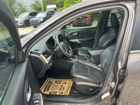 2018 JEEP CHEROKEE SUV V6, 3.2 LITER LIMITED SPORT UTILITY 4D at T&T Repairables - used car dealership in Spencer, Indiana.