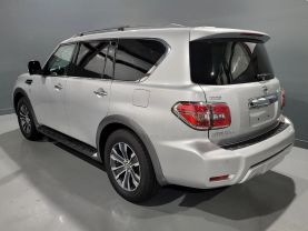 2018 Nissan Armada - - Image 5