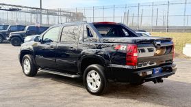 2013 Chevrolet Avalanche - Image 5