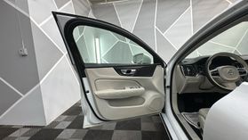 2021 VOLVO S60