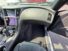 2017 INFINITI Q60