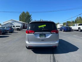2017 CHRYSLER PACIFICA VAN V6, 3.6 LITER TOURING-L MINIVAN 4D