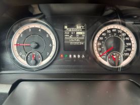 2016 RAM 2500 CREW CAB PICKUP V8, HEMI, 6.4 LITER TRADESMAN PICKUP 4D 8 FT