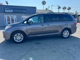 2015 TOYOTA SIENNA VAN V6, 3.5 LITER XLE MINIVAN 4D