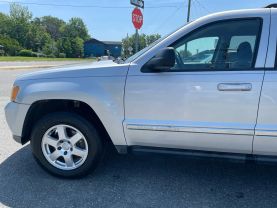 2010 Jeep Grand Cherokee - Image 3
