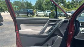 2015 Subaru Forester - Image 10