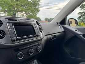 2017 VOLKSWAGEN TIGUAN LIMITED SUV 4-CYL, TURBO, 2.0 LITER 2.0T 4MOTION SPORT UTILITY 4D