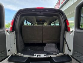 2014 Chevrolet Express 3500 Passengerlt Extended Van 3d - Image 17