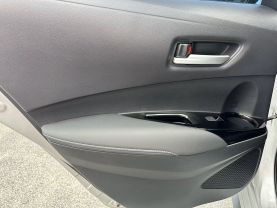 Used 2022 TOYOTA COROLLA HATCHBACK HATCHBACK 4-CYL, DYNAMIC-FORCE, 2.0 LITER SE NIGHTSHADE EDITION HATCHBACK 4D - LA Auto Star located in Virginia Beach, VA