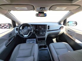 2018 TOYOTA SIENNA VAN V6, 3.5 LITER XLE MINIVAN 4D