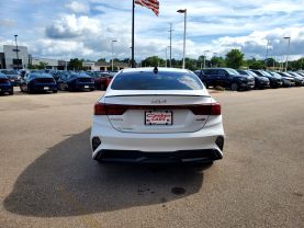 2023 KIA FORTE SEDAN 4-CYL, 2.0 LITER GT-LINE SEDAN 4D