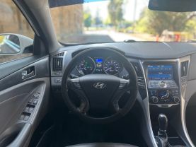 2015 HYUNDAI SONATA SEDAN 4-CYL, HYBRID, 2.4 LITER HYBRID LIMITED SEDAN 4D