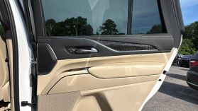 2021 Cadillac Escalade - Image 25