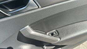 2018 Volkswagen Passat - Image 25