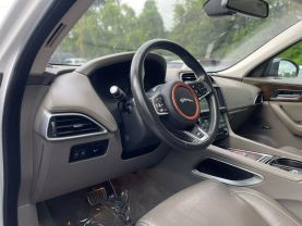 2017 Jaguar F-pace - Image 7