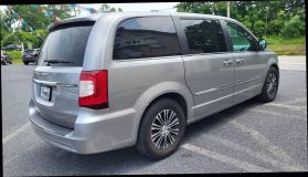 2014 Chrysler Town & Country S Minivan 4d - Image 5