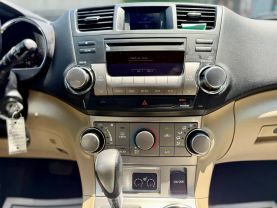 2012 TOYOTA HIGHLANDER SUV V6, 3.5 LITER SE SPORT UTILITY 4D