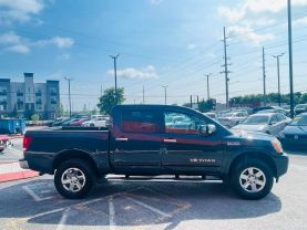 2015 NISSAN TITAN CREW CAB PICKUP V8, 5.6 LITER SV PICKUP 4D 5 1/2 FT