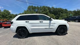 2020 Jeep Grand Cherokee - Image 3